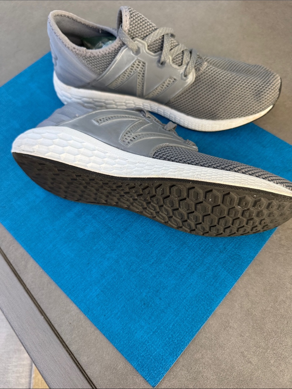 New Balance Men's Grey Mesh Athletic Sneakers FRESH FOAM - Picture 2 of 2